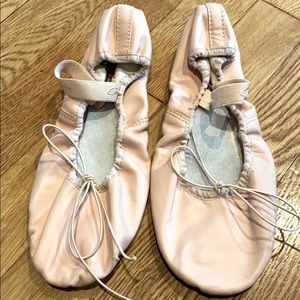 CAPEZIO BALLET SHOES